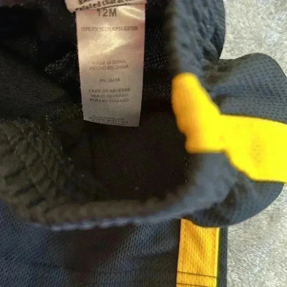 Batman - pair of baby shorts. Size 12 months - Picture 2 of 3